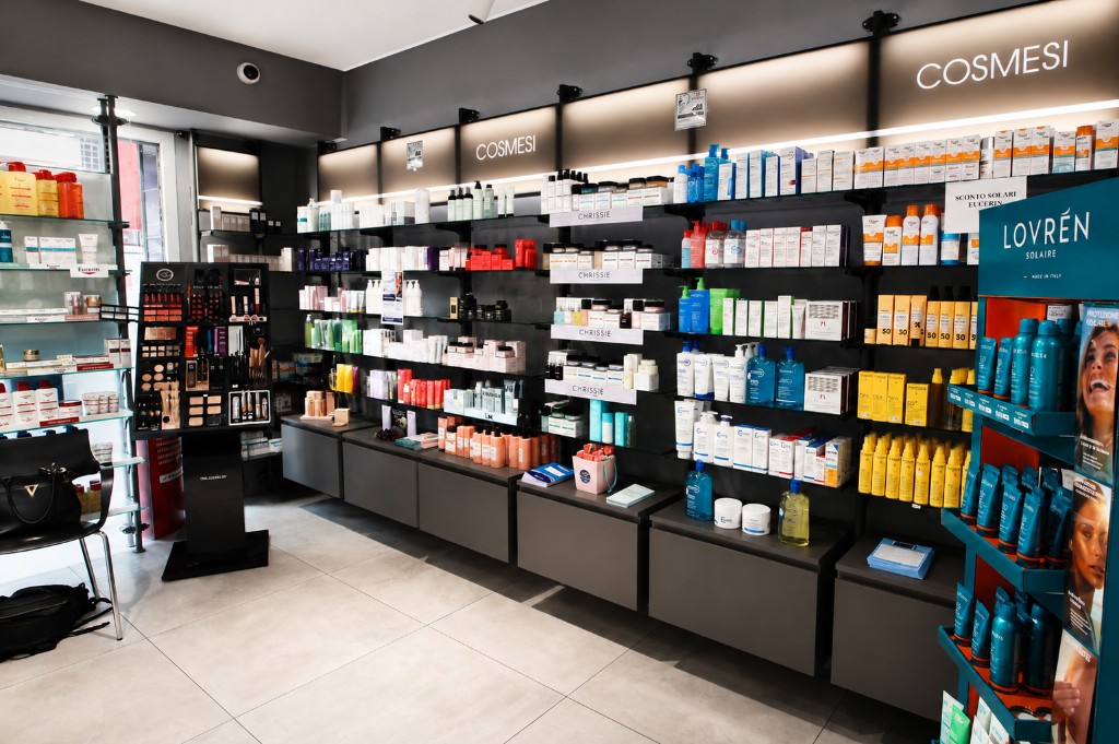 Area profumeria in farmacia